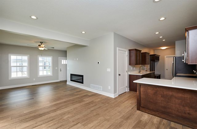 9683 Crestview Drive, West Des Moines, IA 50266