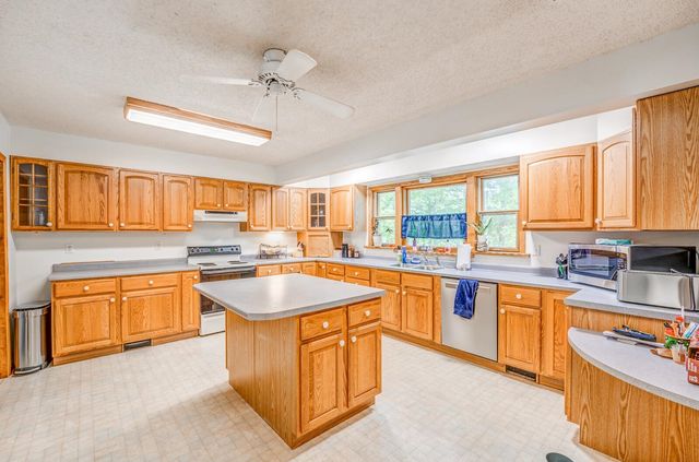 8651 BAYLOR RD, Bartlett, TN 38002