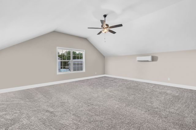 1195 Boulder Pass Rd, Clarksville, TN 37040