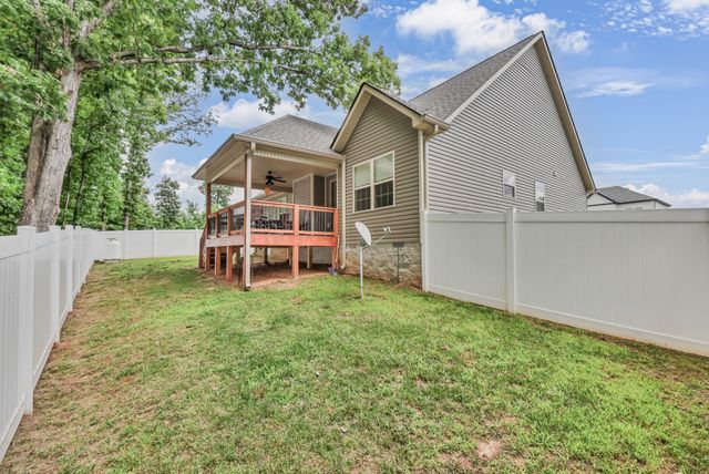 1195 Boulder Pass Rd, Clarksville, TN 37040
