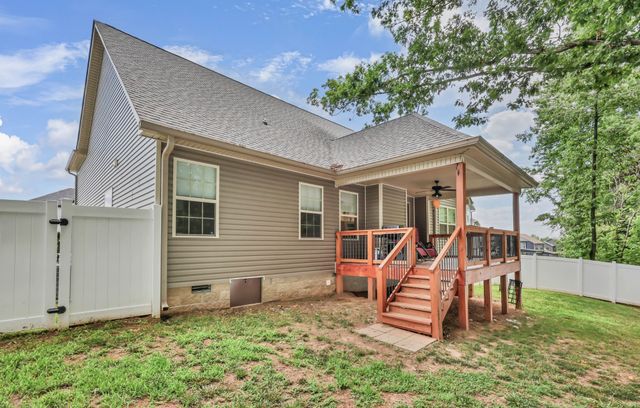1195 Boulder Pass Rd, Clarksville, TN 37040