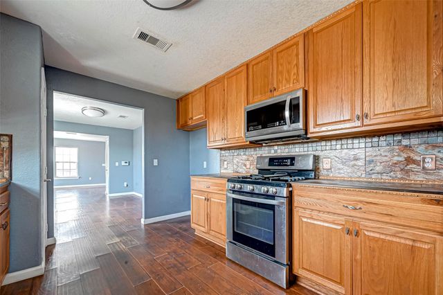 1402 51st Street, Galveston, TX 77551