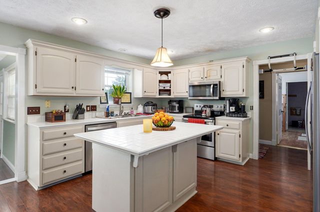 3711 W Farm Road 14, Brighton, MO 65617