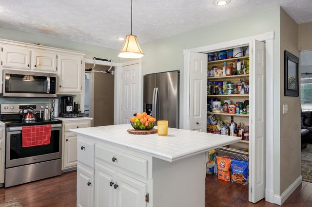 3711 W Farm Road 14, Brighton, MO 65617