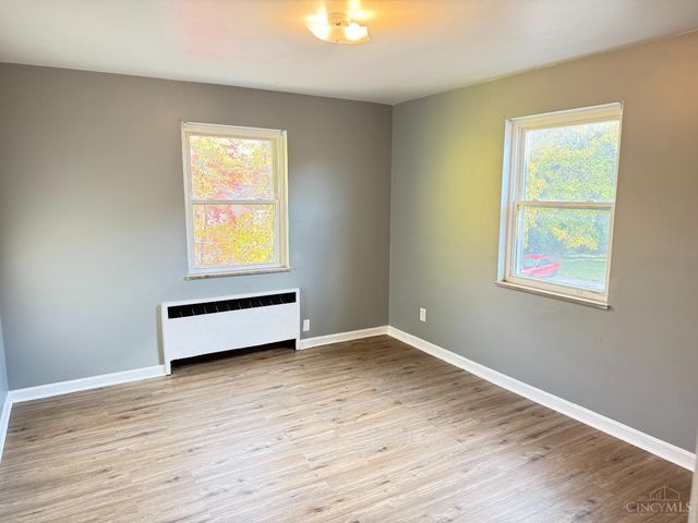 3926 E Gatewood Lane, Silverton, OH 45236