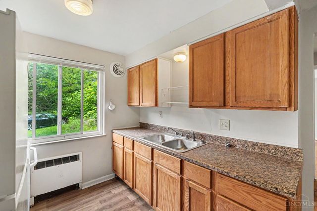 3926 E Gatewood Lane, Silverton, OH 45236