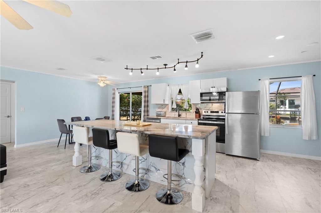 4902 Seville CT, CAPE CORAL, FL 33904 — photo 3