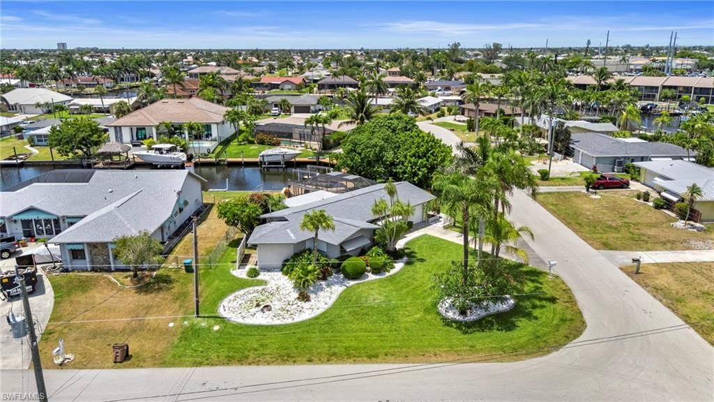 4902 Seville CT, CAPE CORAL, FL 33904 — photo 4