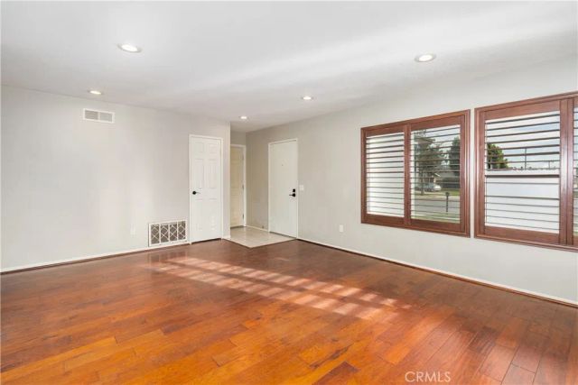 121 Genoa, Upland, CA 91786