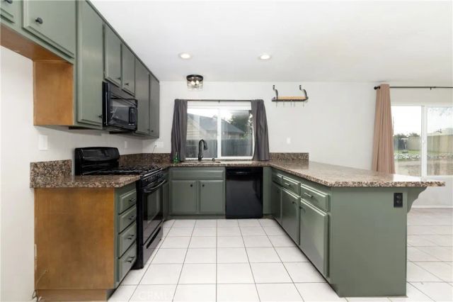 121 Genoa, Upland, CA 91786