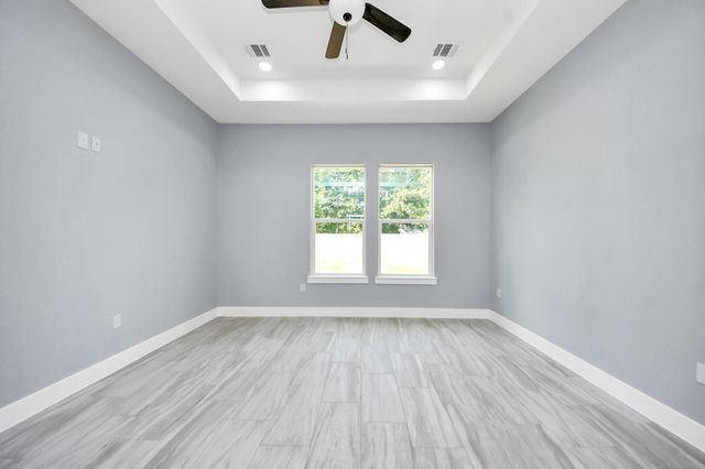 406 S Iowa Street, La Porte, TX 77571