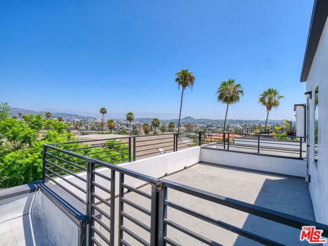 525 N Normandie Avenue, Los Angeles, CA 90004