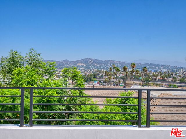 525 N Normandie Avenue, Los Angeles, CA 90004