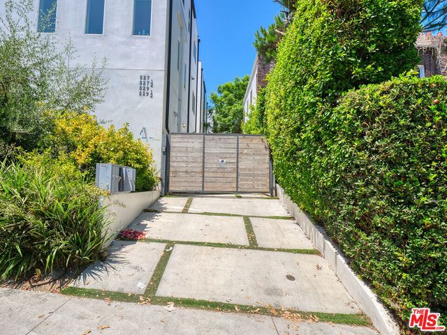 525 N Normandie Avenue, Los Angeles, CA 90004