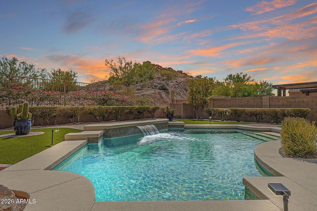 18487 W DESERT VIEW Lane, Goodyear, AZ 85338 — exterior
