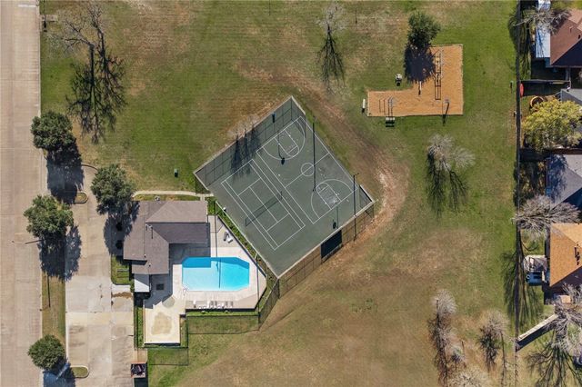 1516 Southern Plantation Drive, College Station, TX 77845