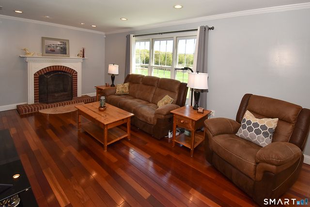 30 Michael Lane, Suffield, CT 06078