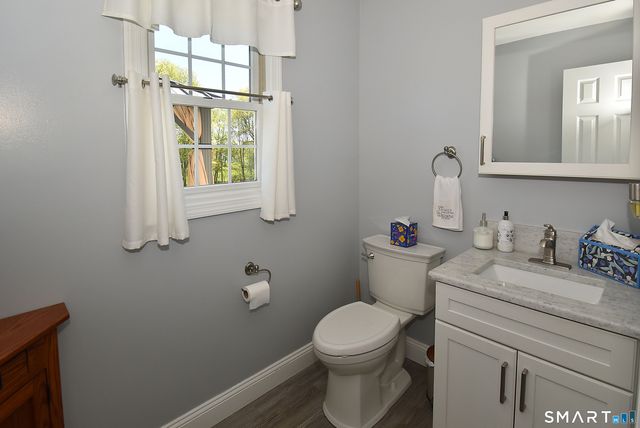 30 Michael Lane, Suffield, CT 06078