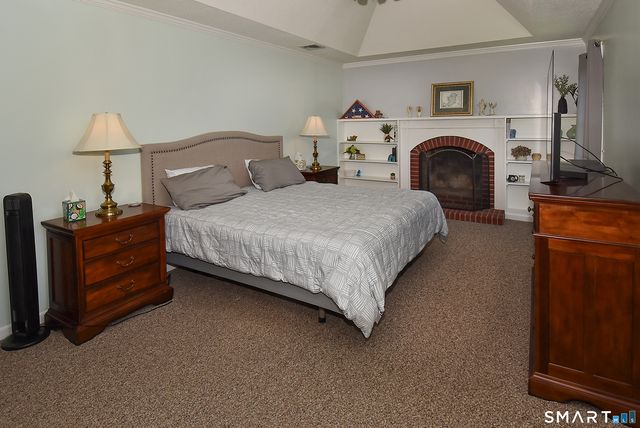 30 Michael Lane, Suffield, CT 06078