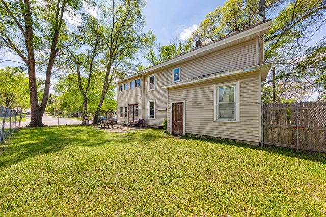 3 6th Avenue NW, Faribault, MN 55021