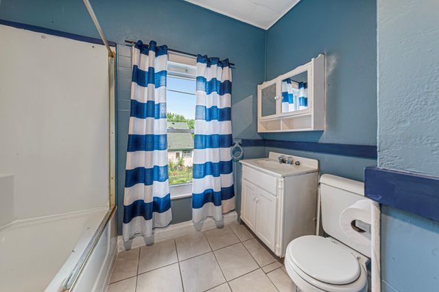 3 6th Avenue NW, Faribault, MN 55021
