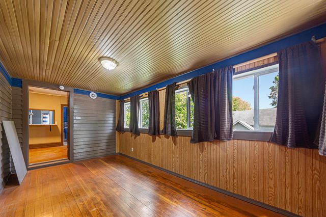3 6th Avenue NW, Faribault, MN 55021