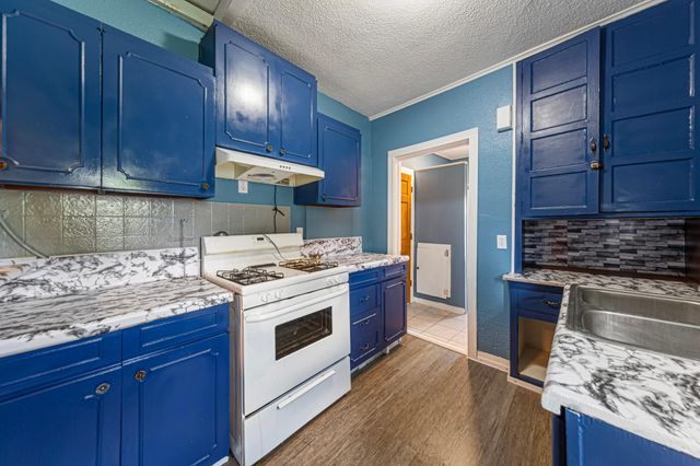 3 6th Avenue NW, Faribault, MN 55021