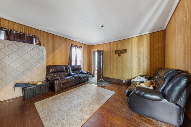 3 6th Avenue NW, Faribault, MN 55021