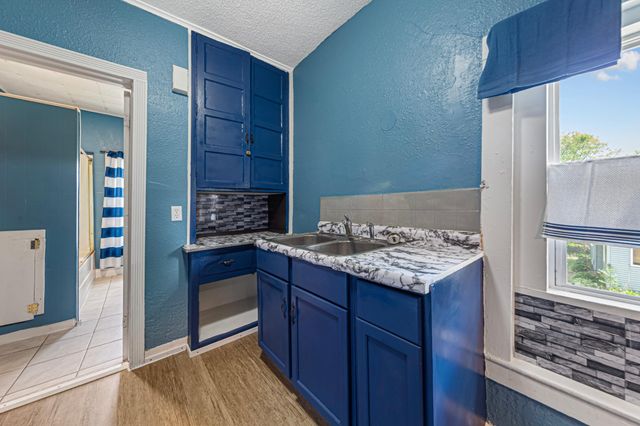 3 6th Avenue NW, Faribault, MN 55021