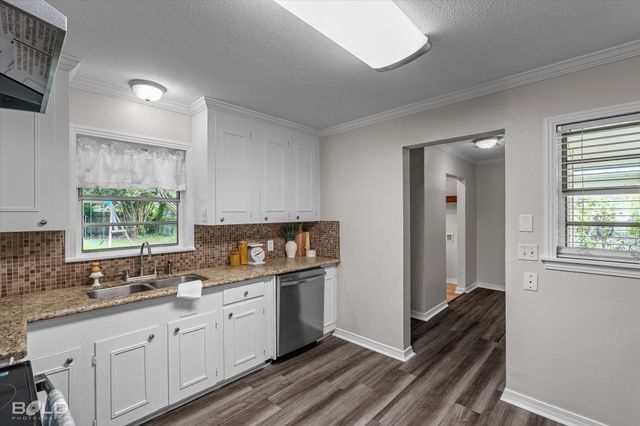 4726 Akard Avenue, Shreveport, LA 71105