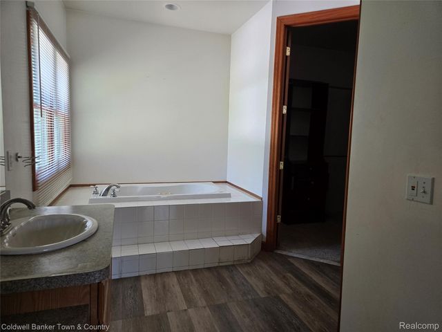 11428 Clark Rd. Road, Springfield Charter Township, MI 48350