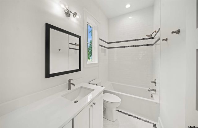 2630 Aqua Vista, Jacksonville, TX 75766