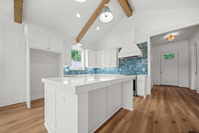 2630 Aqua Vista, Jacksonville, TX 75766