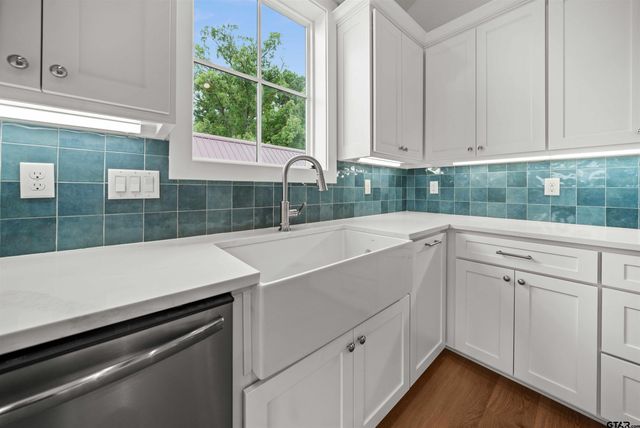 2630 Aqua Vista, Jacksonville, TX 75766