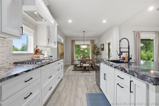 2414 W Union Place, Collinsville, OK 74021