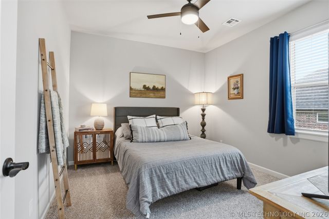 2414 W Union Place, Collinsville, OK 74021