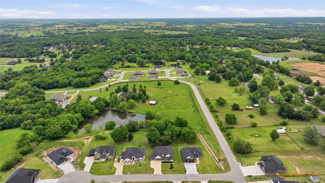 2414 W Union Place, Collinsville, OK 74021