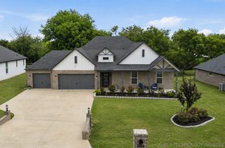 2414 W Union Place, Collinsville, OK 74021