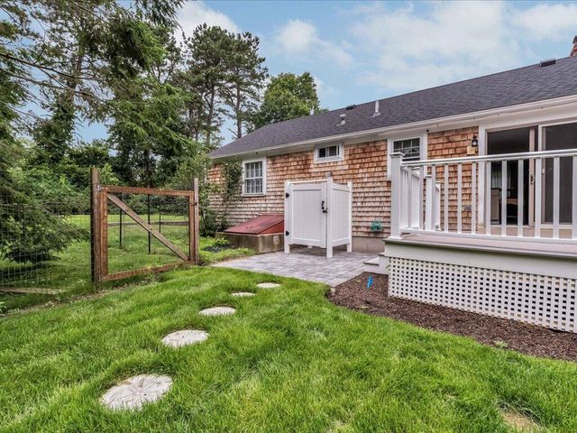 95 Washington Avenue, West Yarmouth, MA 02673