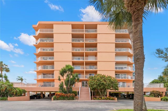7432 SUNSHINE SKYWAY LANE S 302, St Petersburg, FL 33711