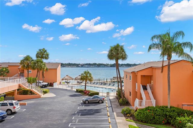 7432 SUNSHINE SKYWAY LANE S 302, St Petersburg, FL 33711