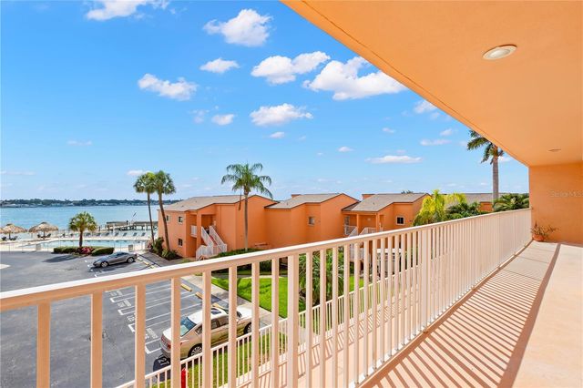 7432 SUNSHINE SKYWAY LANE S 302, St Petersburg, FL 33711