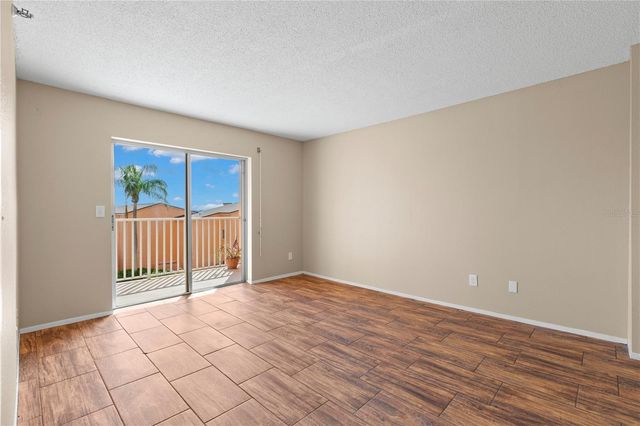 7432 SUNSHINE SKYWAY LANE S 302, St Petersburg, FL 33711