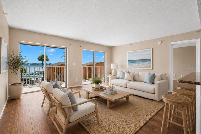 7432 SUNSHINE SKYWAY LANE S 302, St Petersburg, FL 33711
