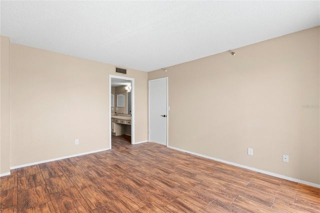 7432 SUNSHINE SKYWAY LANE S 302, St Petersburg, FL 33711
