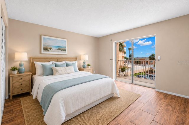 7432 SUNSHINE SKYWAY LANE S 302, St Petersburg, FL 33711