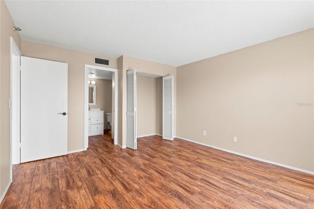 7432 SUNSHINE SKYWAY LANE S 302, St Petersburg, FL 33711