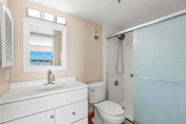 7432 SUNSHINE SKYWAY LANE S 302, St Petersburg, FL 33711