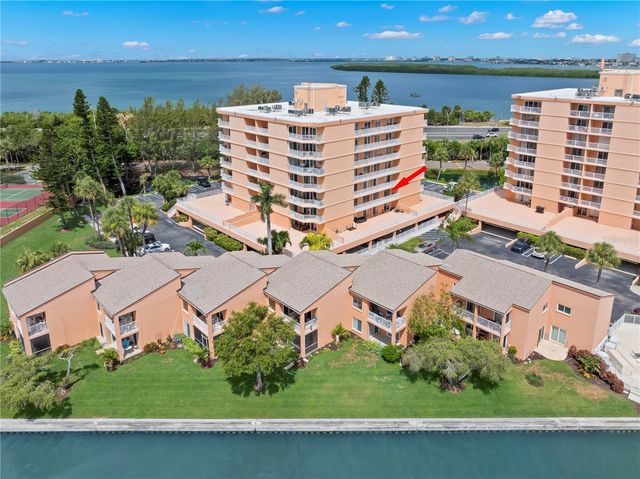 7432 SUNSHINE SKYWAY LANE S 302, St Petersburg, FL 33711