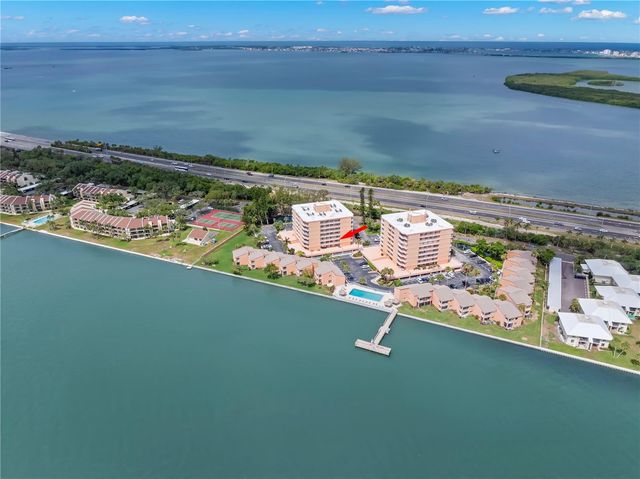 7432 SUNSHINE SKYWAY LANE S 302, St Petersburg, FL 33711